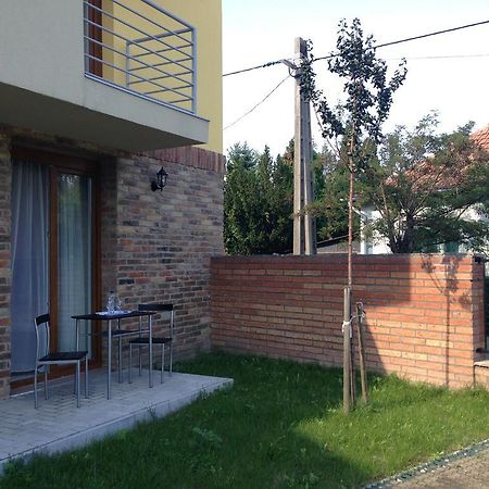 גיולה Lovagvar Apartments מראה חיצוני תמונה