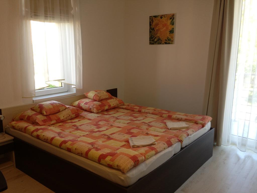 גיולה Lovagvar Apartments מראה חיצוני תמונה